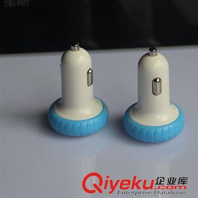 車載充電新選擇 興隆派科技3.1A大功率雙U車充工廠批發(fā)詳解